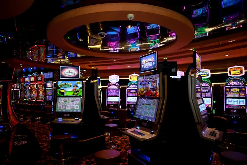 When the Tip Jar Goes Digital: What We Lose as Casino Floors Go Cashless