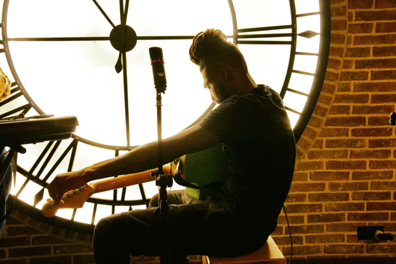 Does the Clock Actually Matter? The Real Story Behind When You Play and How You Bet