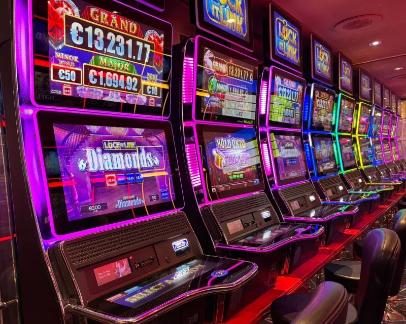 Feature Creep on the Reels: Why Slot Developers Keep Piling On the Bells and Whistles